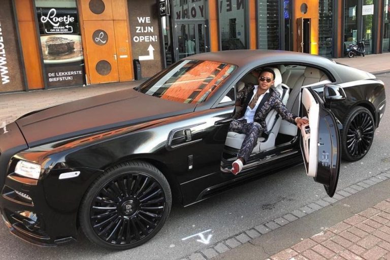 Memphis Depay Net Worth 2023: Wife, Girlfriends, Salary & Income